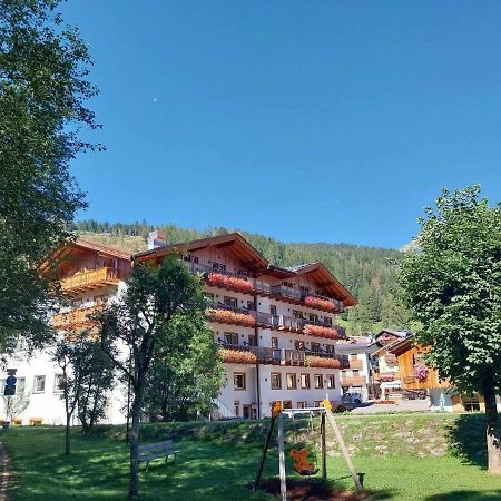 Park Hotel Avisio Сорага Екстериор снимка