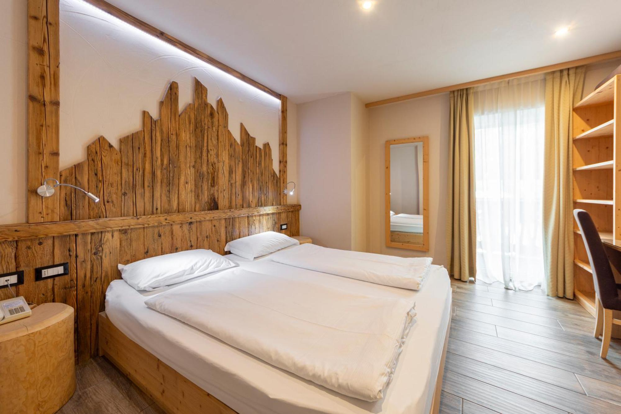 Park Hotel Avisio Сорага Екстериор снимка