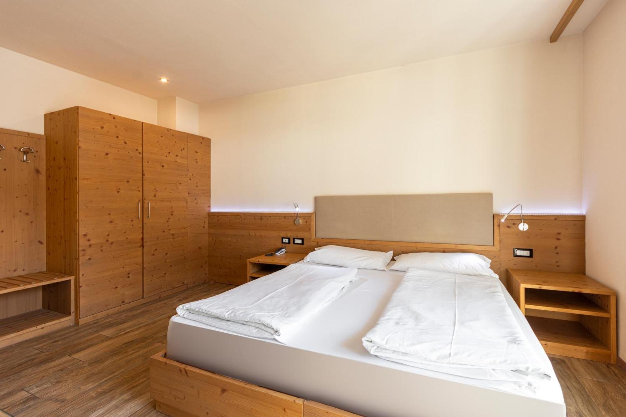 Park Hotel Avisio Сорага Екстериор снимка