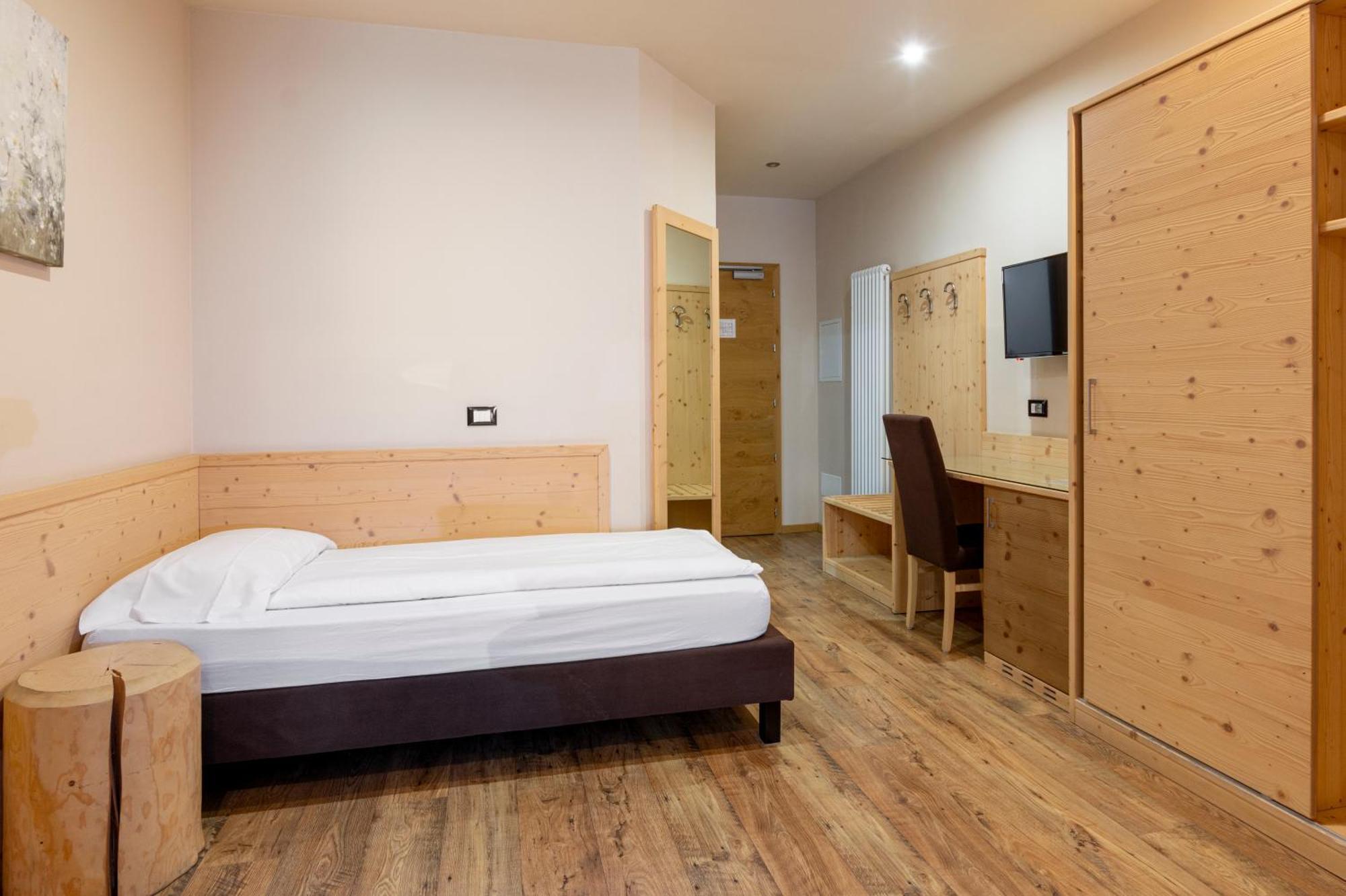 Park Hotel Avisio Сорага Екстериор снимка