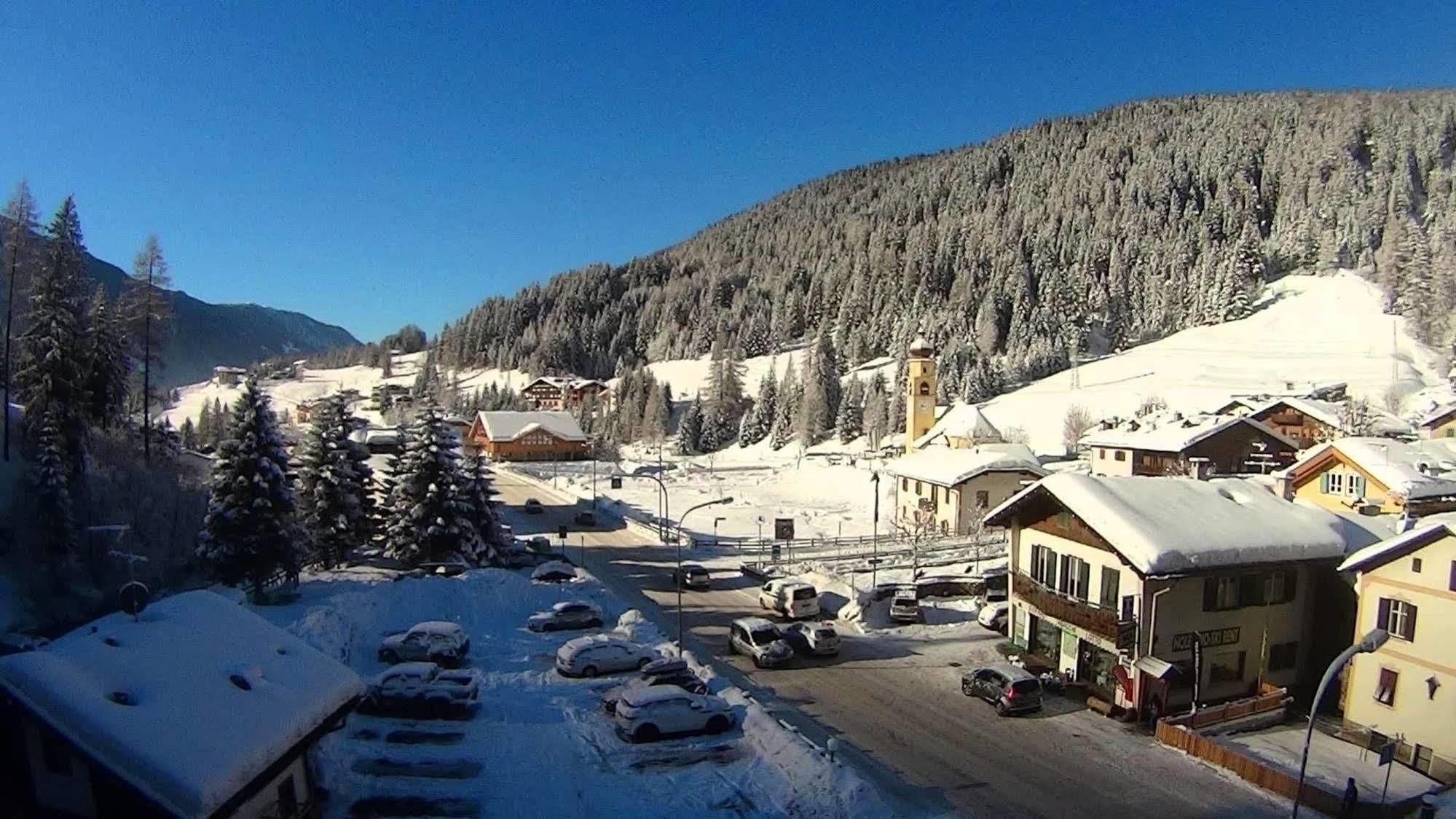 Park Hotel Avisio Сорага Екстериор снимка