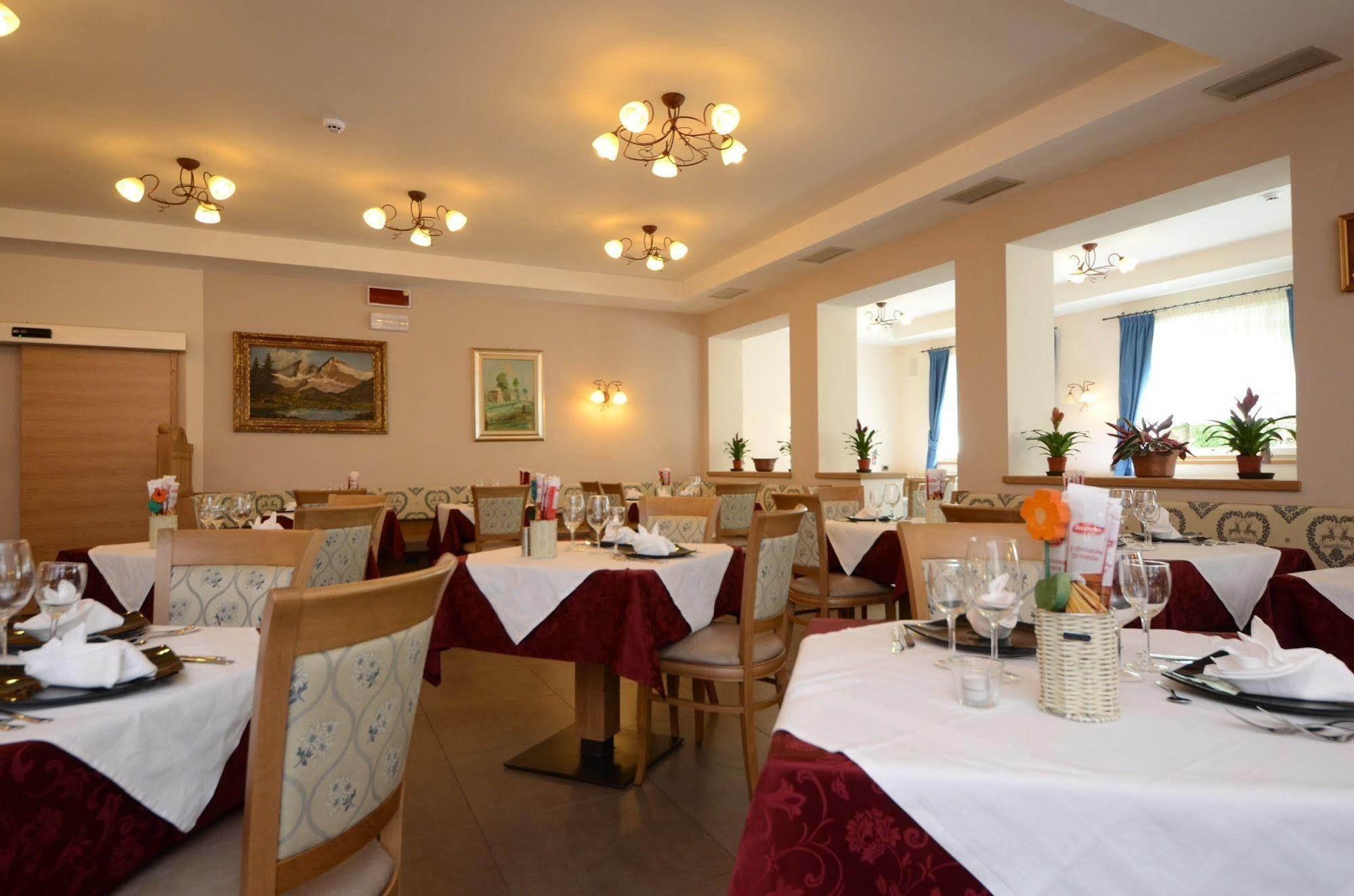 Park Hotel Avisio Сорага Екстериор снимка