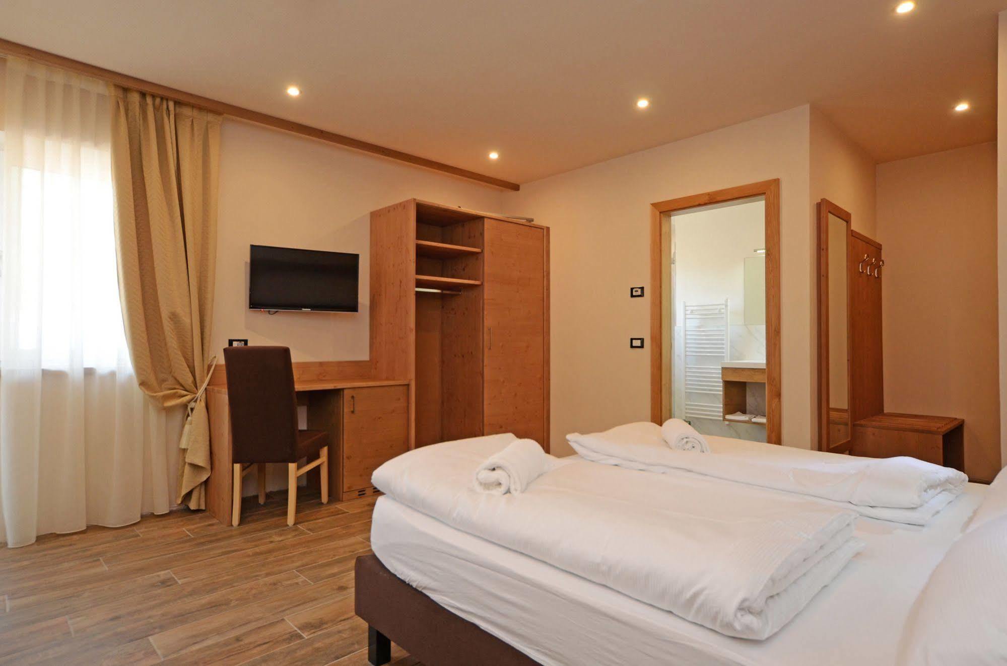 Park Hotel Avisio Сорага Екстериор снимка