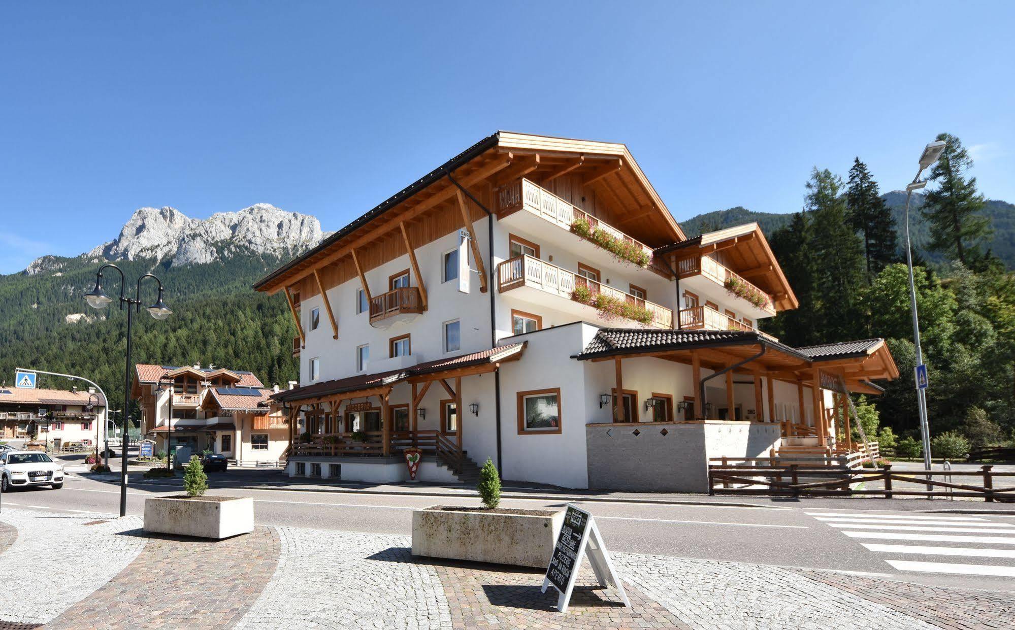Park Hotel Avisio Сорага Екстериор снимка