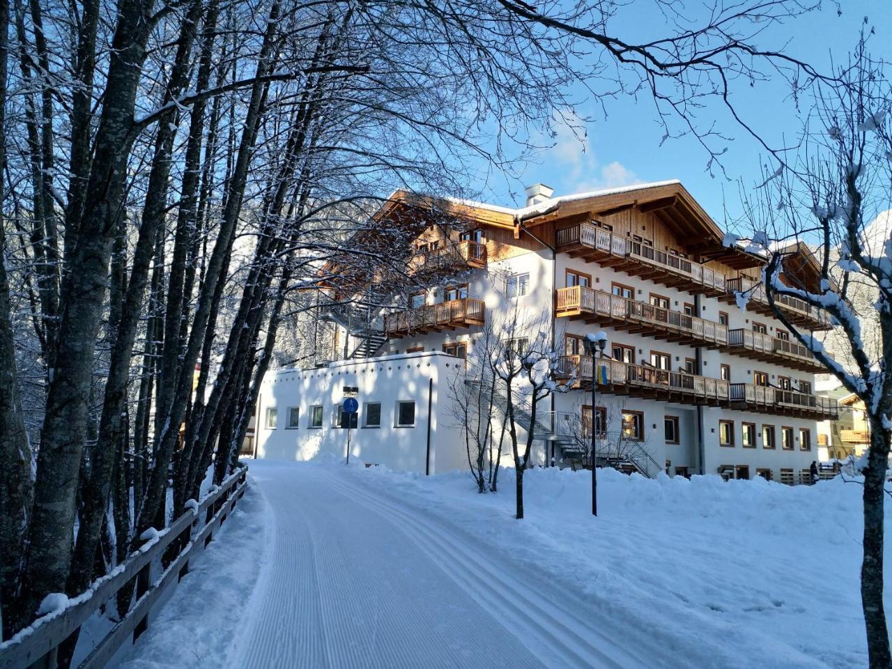 Park Hotel Avisio Сорага Екстериор снимка